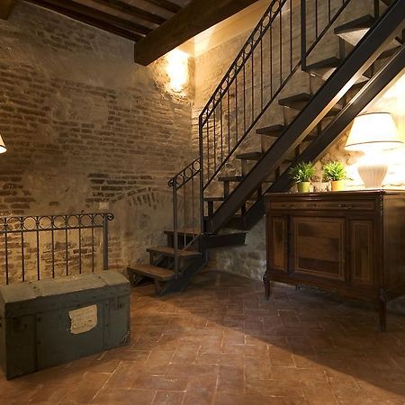 L'Arco Romanico Montefalco Exteriör bild