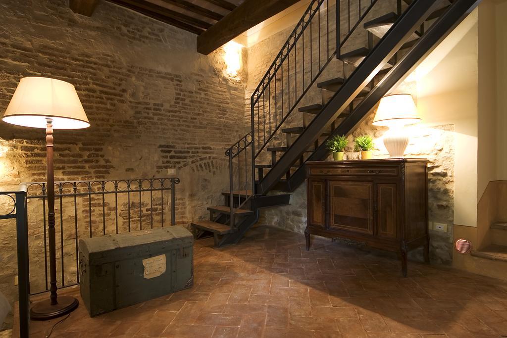 L'Arco Romanico Montefalco Exteriör bild